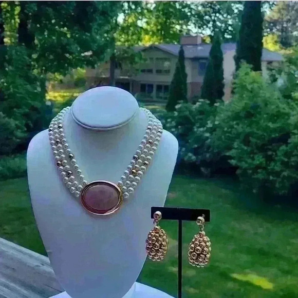 7 pcs Napier vintage necklaces earrings jewelry lot - Picture 2 of 16